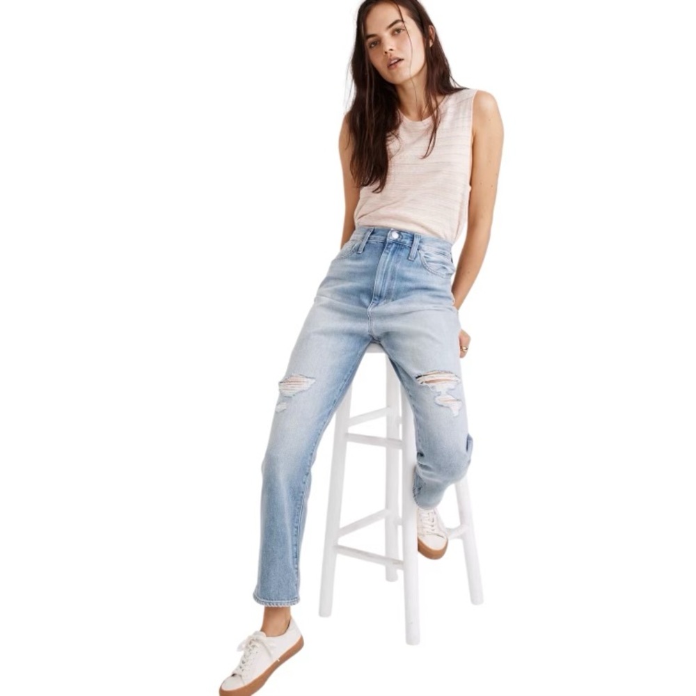 Madewell 24 Mom Jeans High Rise Distressed Light Wash AJ214